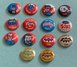 Batman 7/8 Buttons 1966 Near Set 13/14,  Variation Joker Riddler Robin Batmobile