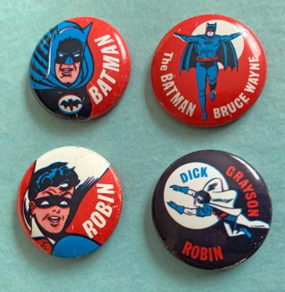 Batman 7/8 buttons 1966 near set 13/14,  variation Joker Riddler Robin Batmobile 3