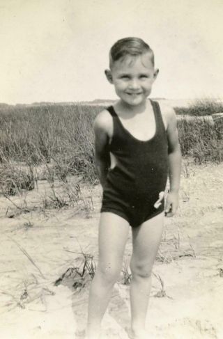 Kj155 Vtg Photo Little Boy Beach Sand C 1934
