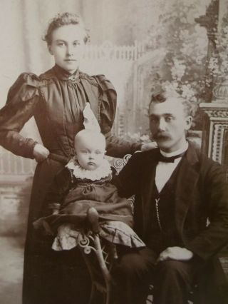 Antique Cabinet Photo - Man,  Lady,  Baby,  Mustache,  Fashion,  Props,  Family - Albert Lea,  Mn