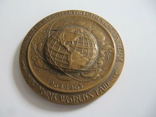 1964 York Worlds Fair - Mans Achievements In An Expanding Universe Medal 2.  5