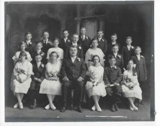 Vintage,  8 " X 10 " Photo Of A Very Large (21 People) Family