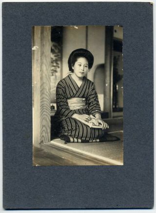 S19622 1918 Japan Antique Photo Japanese Young Girl With Book W Tatami Room