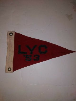 1953 L.  Y.  C.  Larchmont Ny Yacht Club Sailing Boat Flag 12 " X 8 " Vintage Red