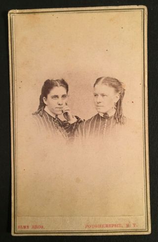 Vintage Cdv Photo Of 2 Sisters From Poughkeepsie York 3795