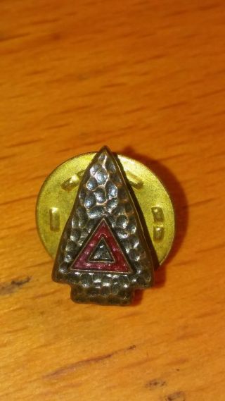 Vintage Ymca Y - Indian Guides Pin Red Triangle Enameled Arrowhead Award Tac Group