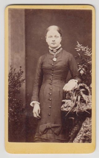 Carte De Visite (cdv) - Standing Lady,  Victorian Fashions,  J B Smith,  Nottingham