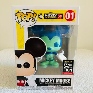 Funko Pop Disney Mickey Mouse (blue & Green) Nyc Exhibition Exclusive