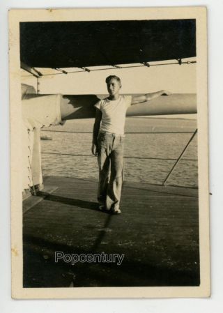 1932 Photograph China Chefoo Breakwater Us Navy Sailor Pose Sharp Photo Yantai
