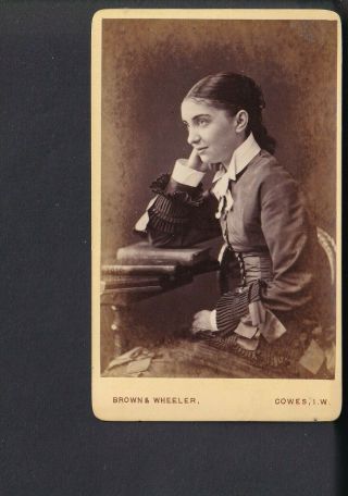 Cdv - Uk,  Young Lady - Photo Brown & Wheeler,  Cowes Isle Of Wight