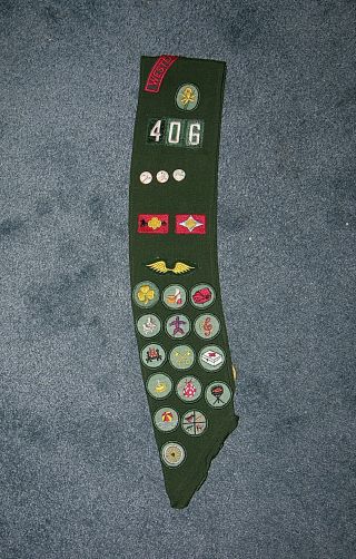 Vintage Girl Scout Sash With Patches & Pins Western Mass Vintage Scouting
