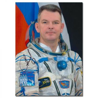 Cosmonaut A.  Samukutjaev Rare Handsigned 8x10 Glossy Portrait - 7h9