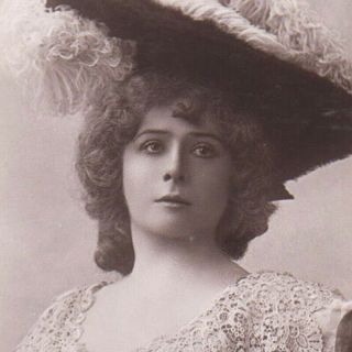 British Beauty Actress Mabel Love Antique Photo Postcard