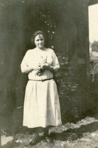 Mt49 Vtg Photo Young Woman Holding Kitten,  Kitty Cat Early 1900 