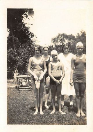 1930s Vintage Photograph Five Pretty Young Girls Swimsuits & Swim Caps