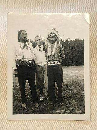 Antique 8 - 24 - 31 Native American Plains Indian Photo Of Chief Visitors In Forest