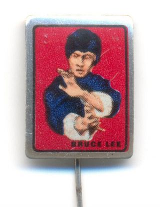 Bruce Lee - Vintage Pin Badge Karate Jeet Kune Do Kung Fu Martial Arts Hong Kong