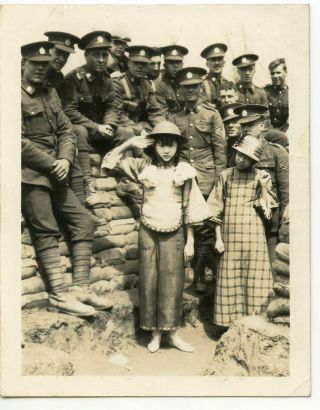2 Photos Border Regiment Soldiers Posing With Chinese Girls C1927 China