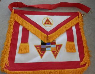 Freemason Apron: York Rite,  Royal Arch,  Red With Tau And Emblem,