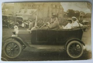 Old Photo People Fashion Men Women Driving Car Vehcile Transport A460