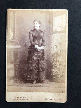 Victorian Photo: Cabinet Card: Pretty Young Lady: Jerrard “claudet’s Studio”