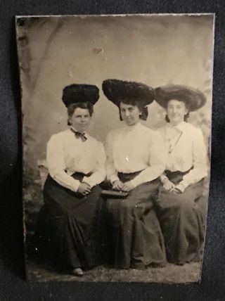 Tintype Photograph Photo 1800s 3 Victorian Ladies Antique
