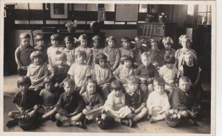 Old Vintage Photo School Class Piano Boy Girl Children London Blur F2