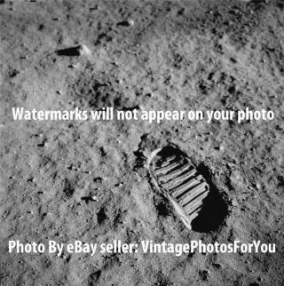 Nasa Space Shuttle Apollo 11 Astronaut Buzz Aldrin Footprint Moon Landing Photo