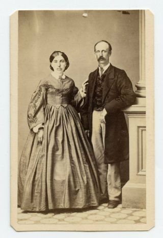 Civil War Era Pretty Man And Wife F.  L.  Le Roy Warren Ohio Cdv