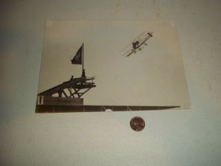Vintage Lincoln Beachey Pilot Making Daring Glide 1911 Press Photograph
