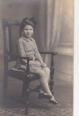 Old Vintage Photo Children Girl Sat Chair Fashion London 1920s W7