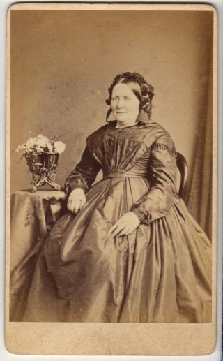 Victorian Cdv - Lady Wearing Crinoline Dress - W.  S.  Atwood - London