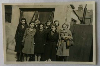 Vintage Old Photo People Fashion Clothing Women Glamour Group A6