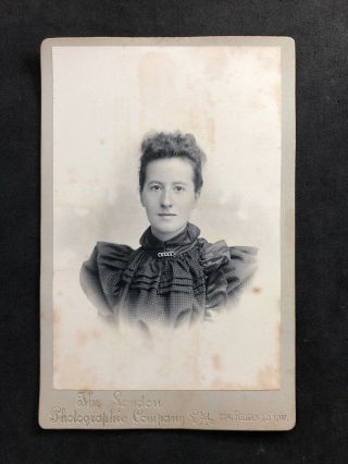 Victorian Photo: Cabinet Card: Lady: London Photographic Co: Picture Back Birds