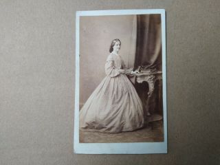 Cdv Victorian Photograph Of A Lady By G & R Lavis Of Regent St London