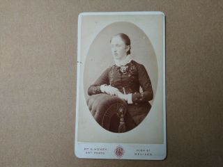Cdv Victorian Photograph Of A Lady By W G Honey Of Devizes