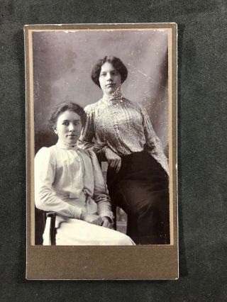 Victorian Edwardian? Carte De Visite Cdv: Unknown Family: Two Pretty Young Women