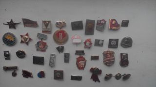 Set of 33 Badges Pins Lenin,  KPSS,  Communist Propaganda Vintage Soviet USSR 2