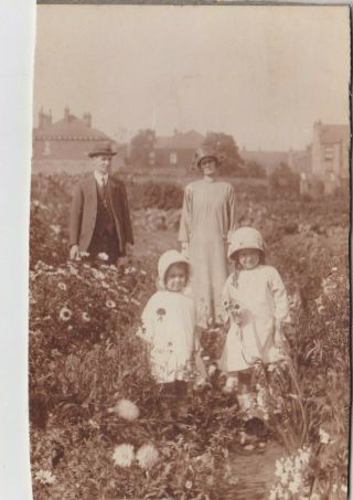 Old Photo Fashion Children Girl Dress Flowers Cloche Hat Man Woman Houses At2