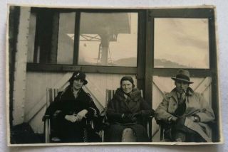 Vintage Old Photo People Fashion Men Women Deck Chair Smoking Pipe Hat A6
