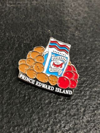 Prince Edward Island Pei Potatoes Souvenir Tourist Lapel Hat Tie Pin
