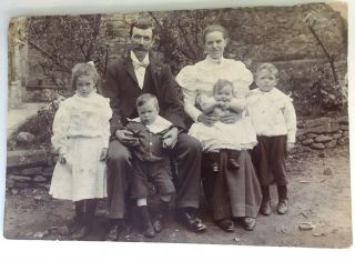 Cabinet Card Victorian Family Portrait Photo Great Shot Parents 4 Children