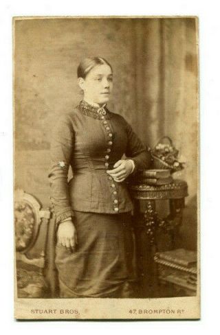 1890s Cdv Photograph By Stuart Of Knightsbridge Portrait Of A Buxom Young Lady