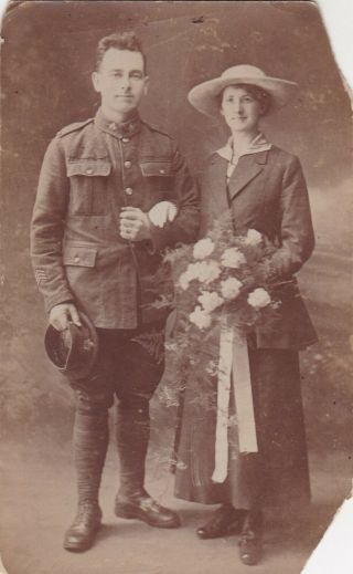 Old Photo Military Soldier Uniform Woman Wedding Dress Hat W6