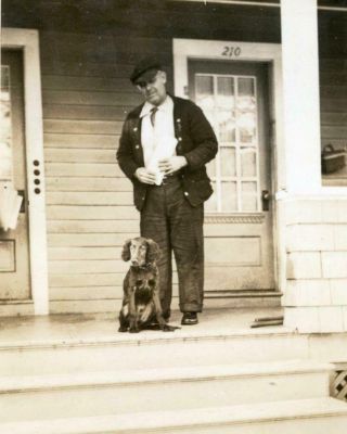 Mt110 Vtg Photo Man With His Setter Puppy Dog On Porch,  Early 1900 