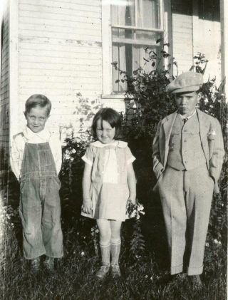 Nt20 Vtg Photo Three Children,  Flower Bouquet Overalls Suit C Early 1900 