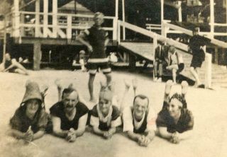 Mt17 Vtg Photo Bathing Swim Suit Beach Line Up Early 1900 