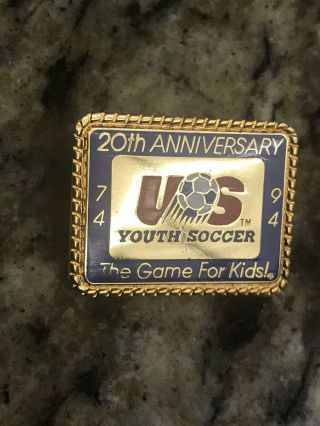 20th Anniversary Us Youth Soccer Football Pin 1974 - 1994 The Game For Kids
