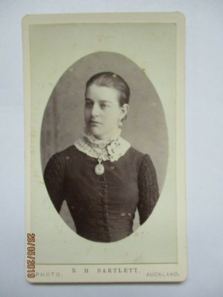 Victorian Cdv Photo Young Lady By R.  H.  Bartlett,  Auckland Zealand