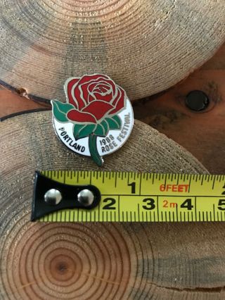 1988 Portland Rose Festival Oregon Lapel Hat Pin Pinback Nos